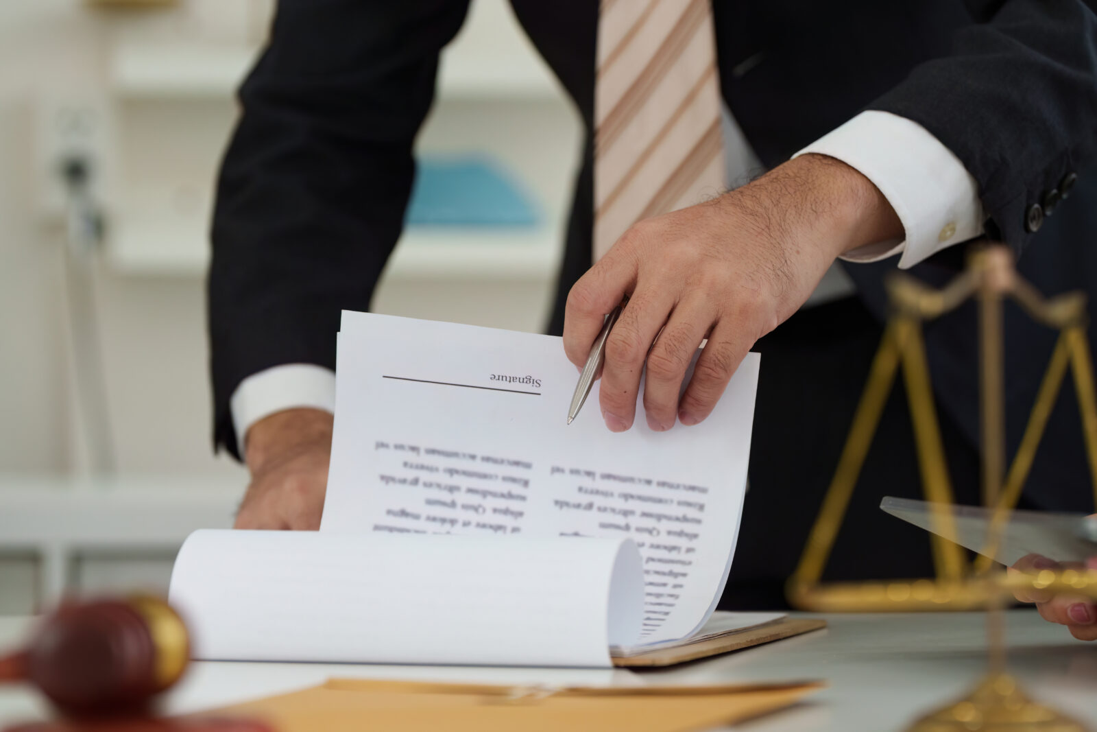 Legal paperwork for 2025 CTA exemption for foreign investors forming U.S. companies.